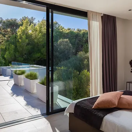 Holiday home Viktoria *